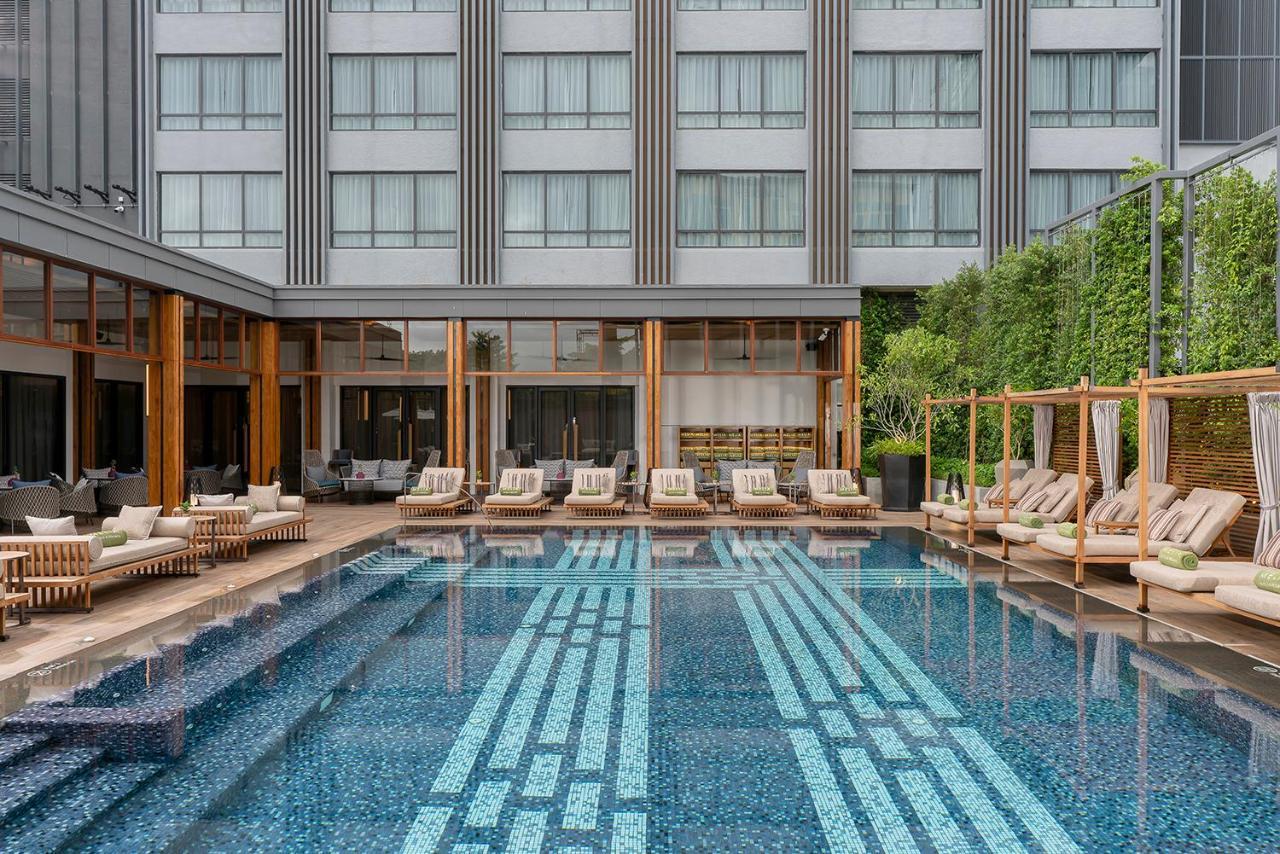 Melia Chiang Mai Hotel Екстериор снимка